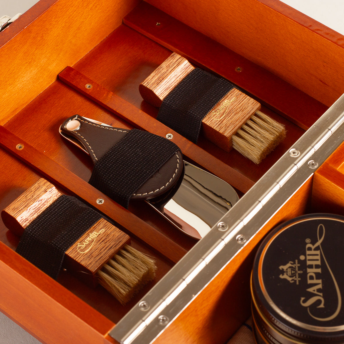 Saphir Médaille d'Or Rosewood finishSaphir Médaille d'Or Groom box Rosewood finish