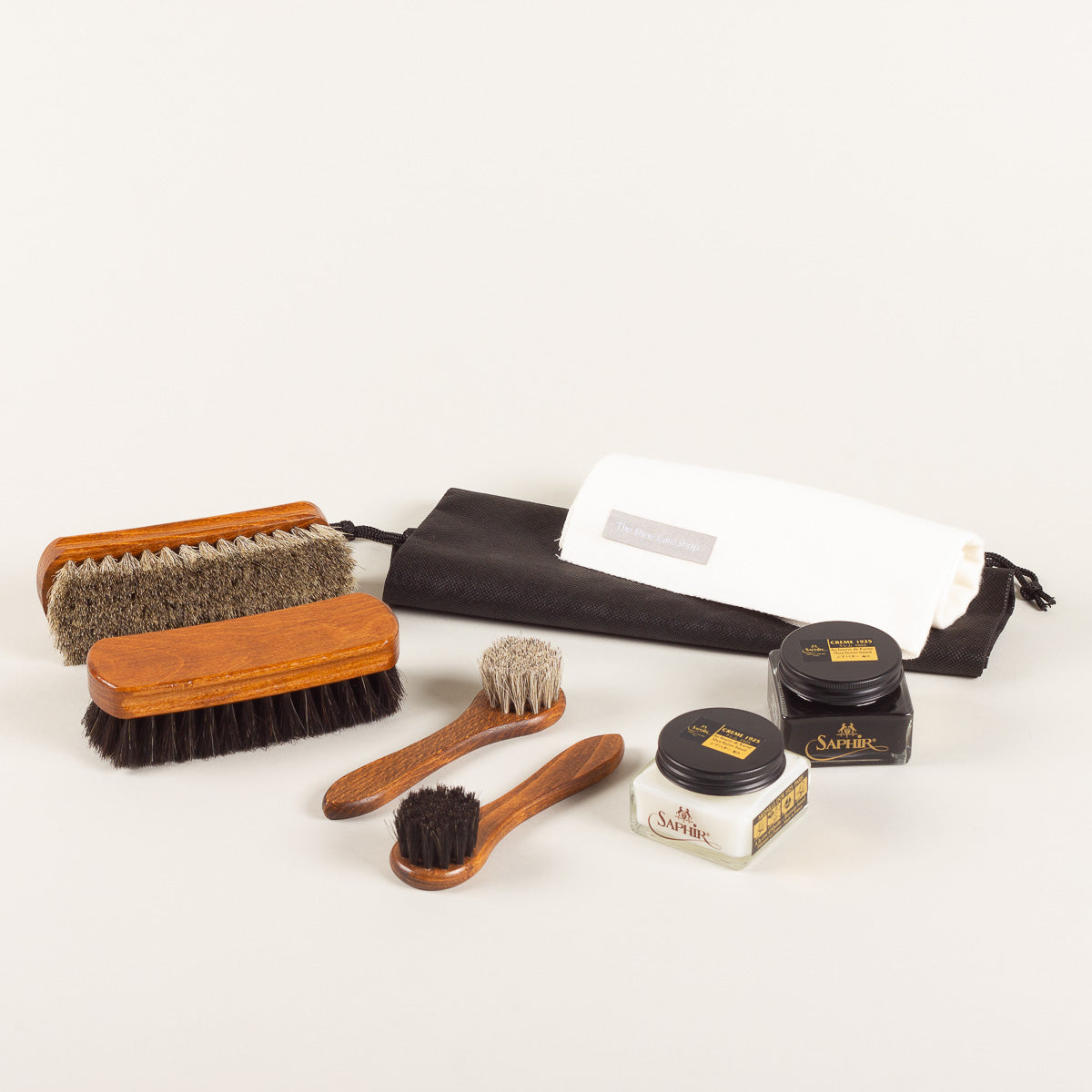 Saphir Médaille d'Or Shoe care set - shoe cream