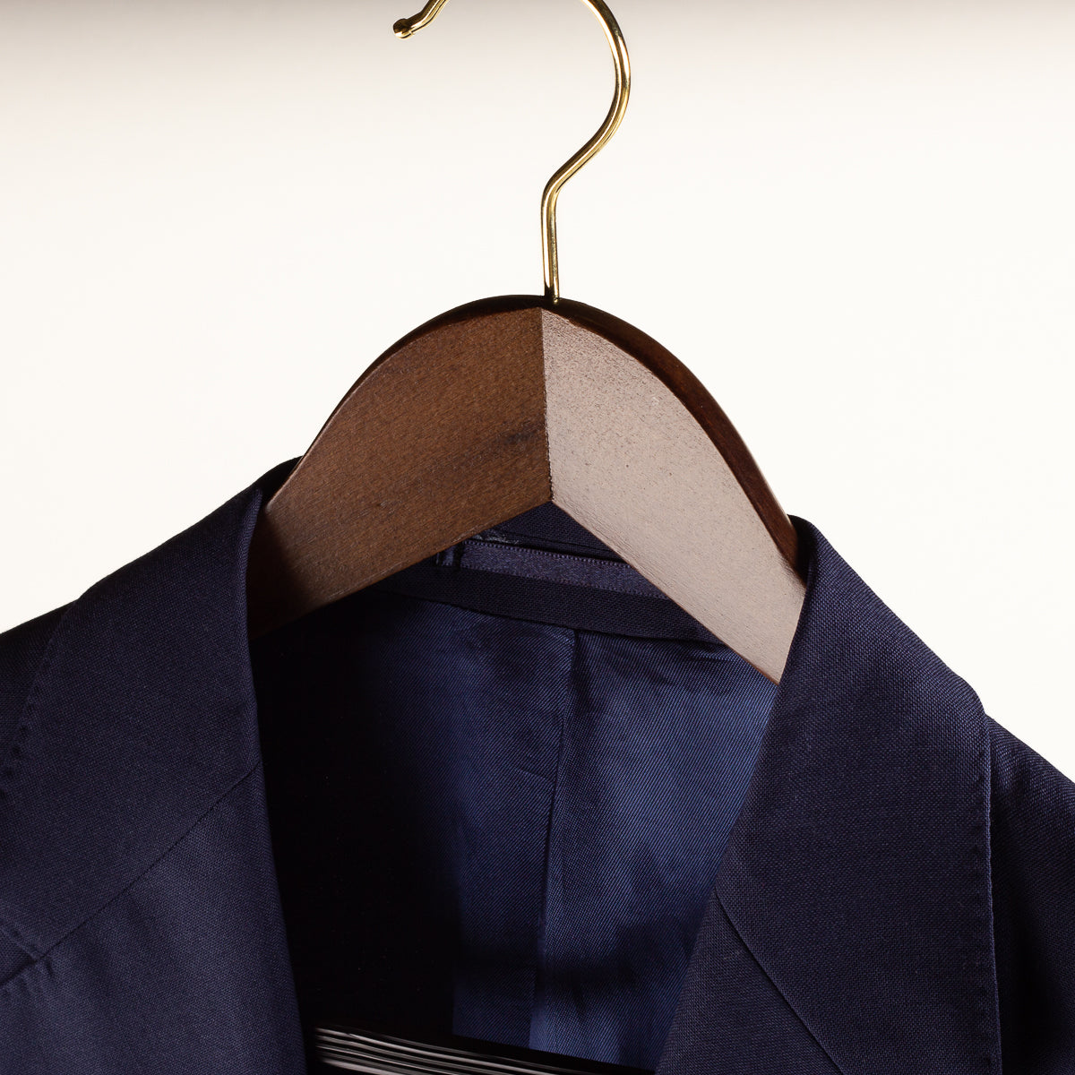 Suit and jacket hanger beechwood brown varnish