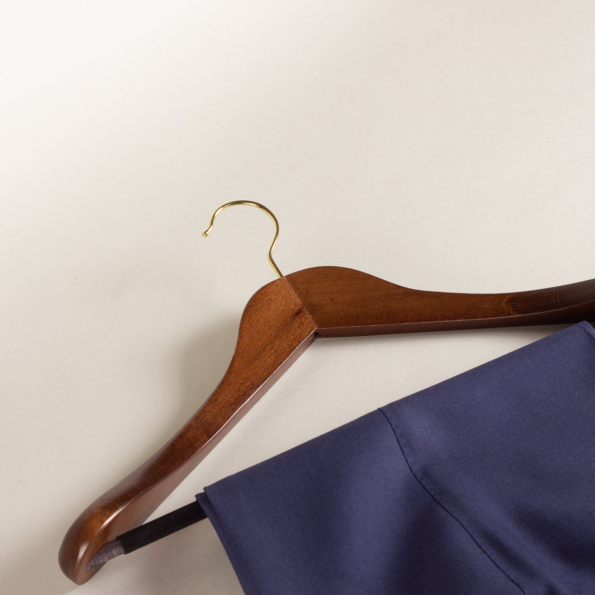 Your “Top” Guide to Using Shirt Hangers for Better Clothing Care