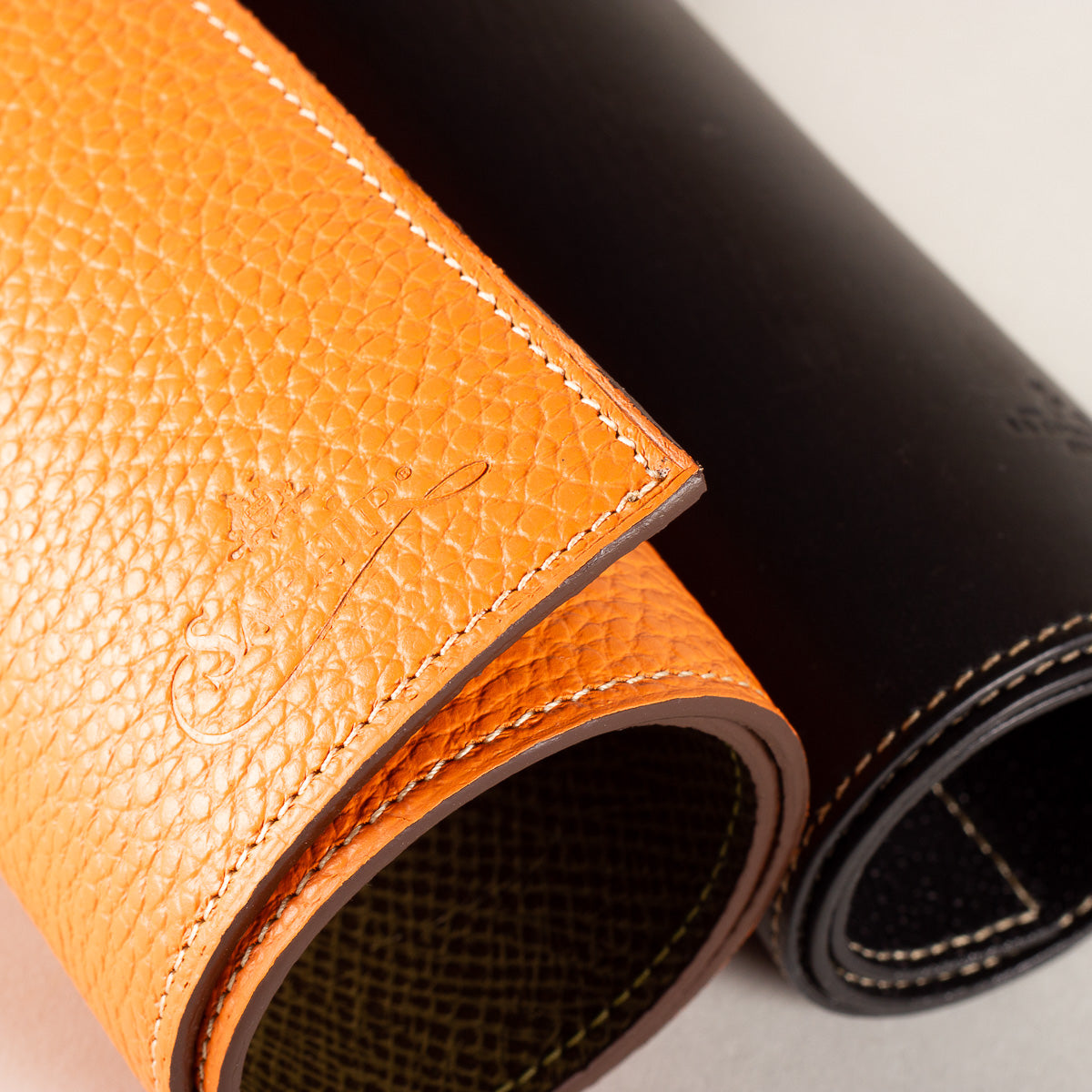 Saphir Médaille d'Or Shoe shine carpet