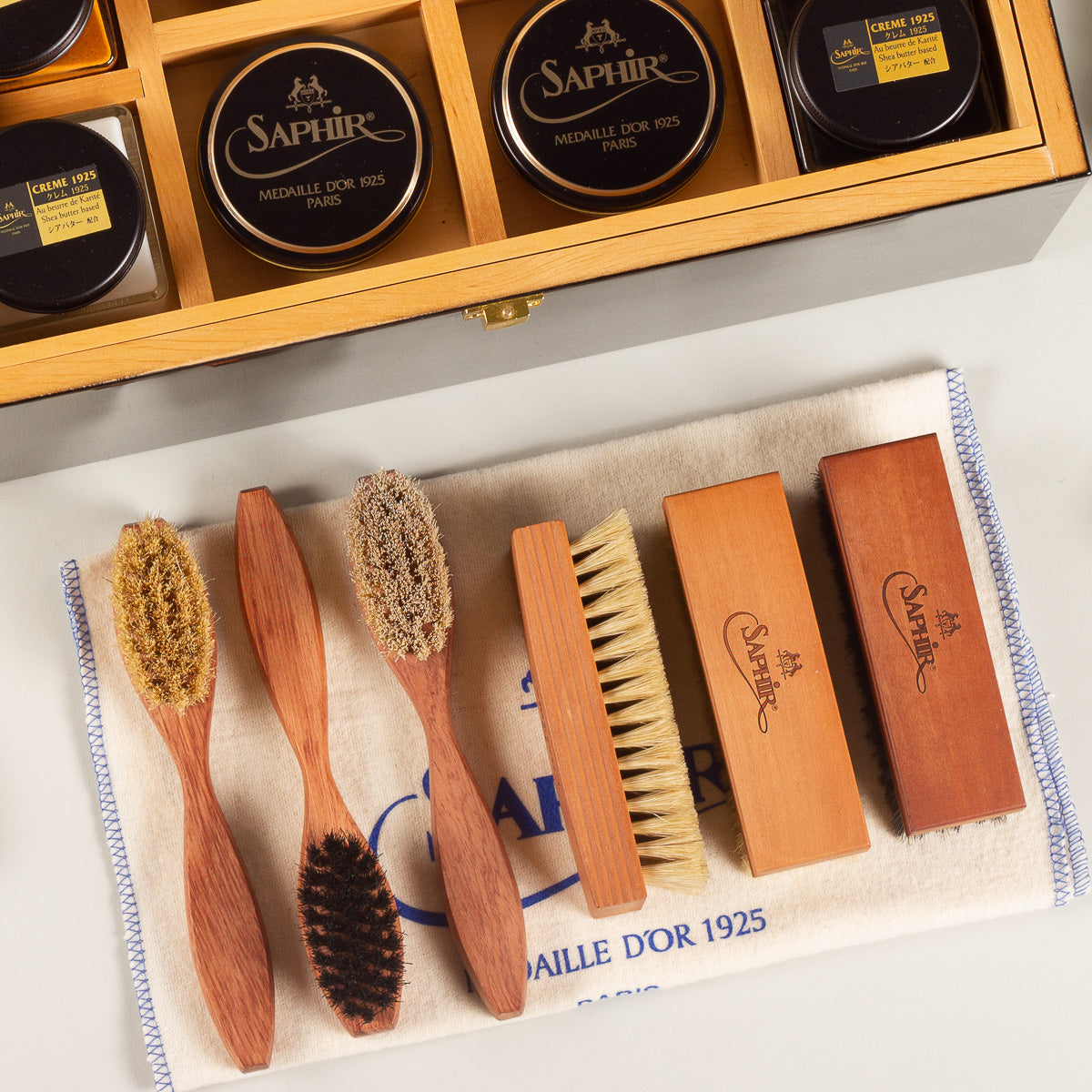 The Shoe Care Shop Shoe care valet Distinctivo Saphir