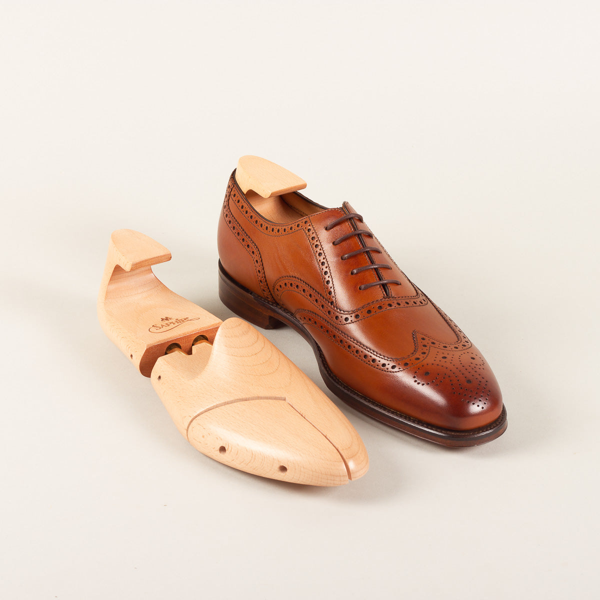 Saphir Médaille d'Or Beechwood shoe trees